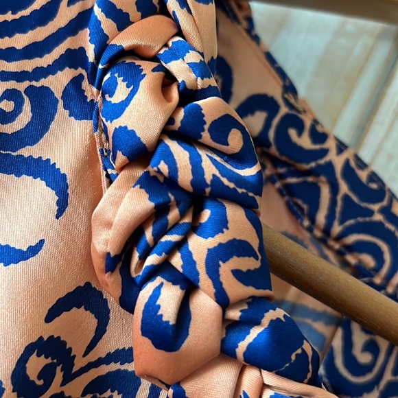 Tracy Negoshian XL - Picture 2 of 3